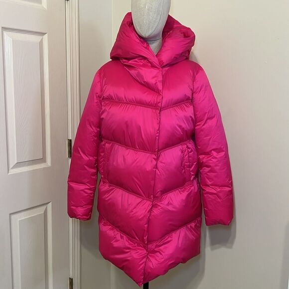 Fuchsia Pink Puffer Coat Size Medium NWT - Picture 2 of 9